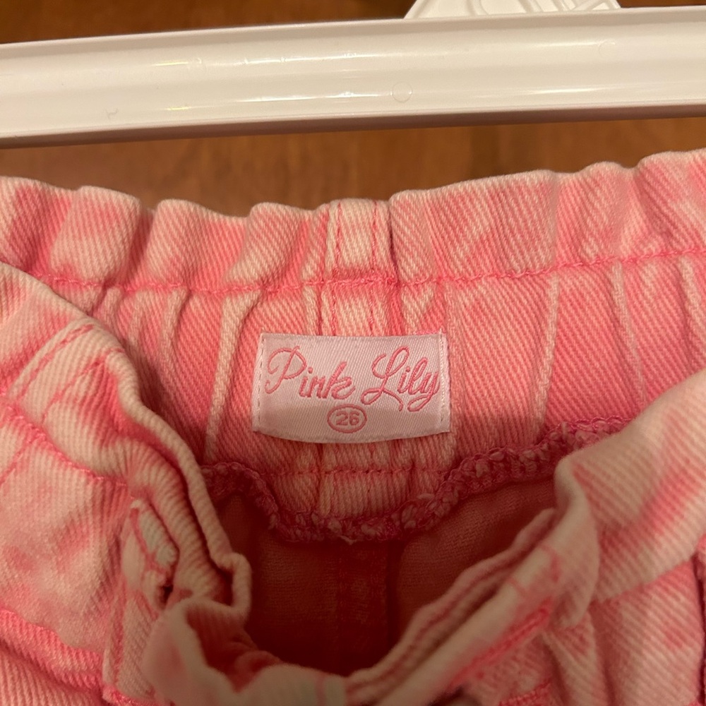 Pink Lily Pink Shorts - Picture 3 of 4